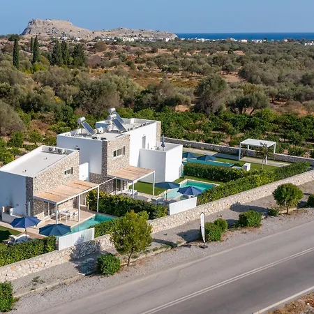 Villa New Brand Villas: Beachside Retreat With & Heated Pool Haraki