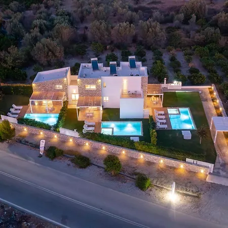 New Brand Villas: Beachside Retreat With & Heated Pool * Haraki