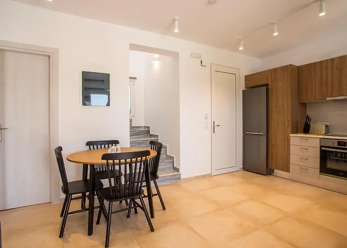 New Brand Villas: Beachside Retreat With & Heated Pool