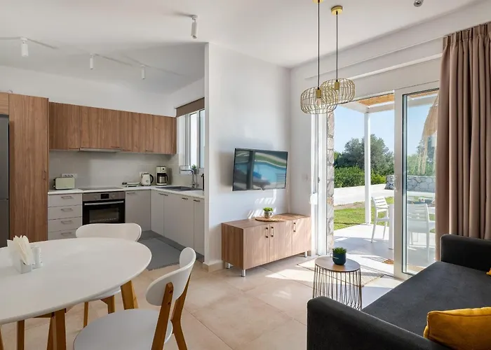 New Brand Villas: Beachside Retreat With & Heated Pool Villa *