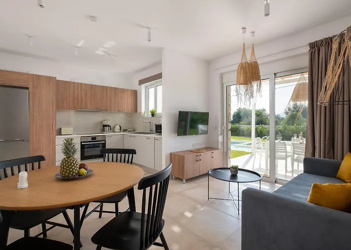 New Brand Villas: Beachside Retreat With & Heated Pool