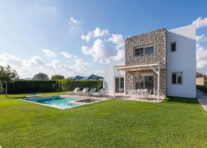 New Brand Villas: Beachside Retreat With & Heated Pool * Haraki