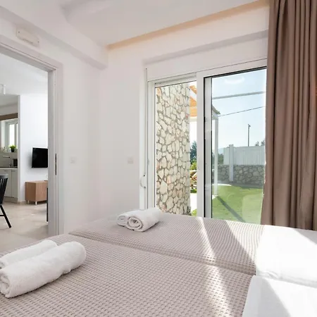 Ossiano Pool Villas, Heating Pool, 2 Min Drive To & 10 To Lindos Villa *